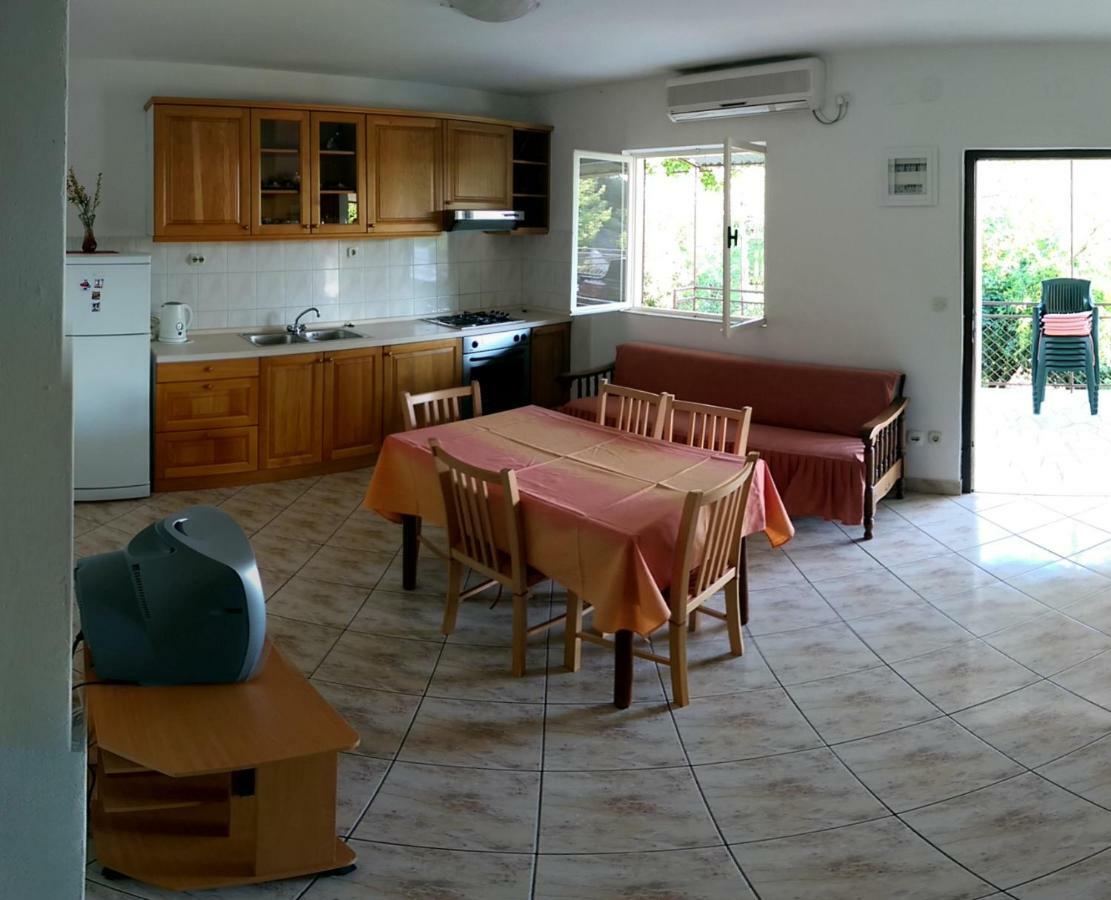 Apartmani Sandro Ivan Dolac Esterno foto