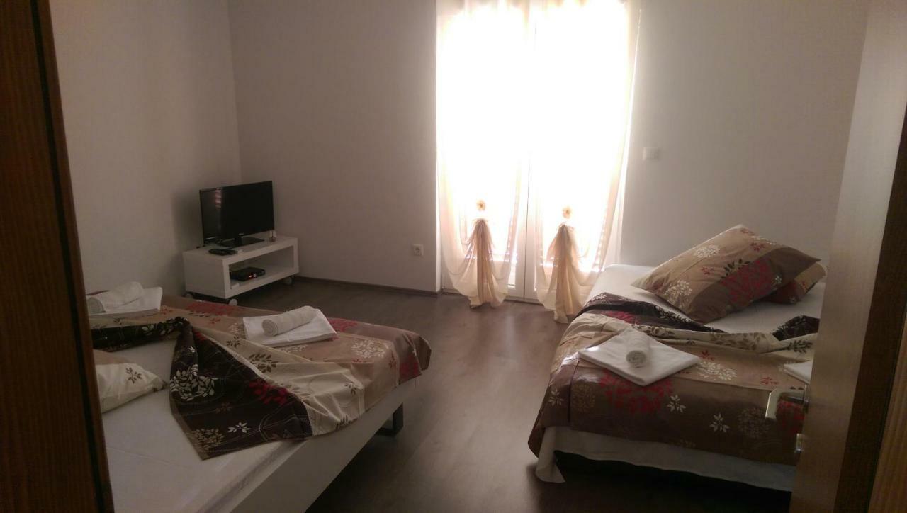 Apartmani Sandro Ivan Dolac Esterno foto